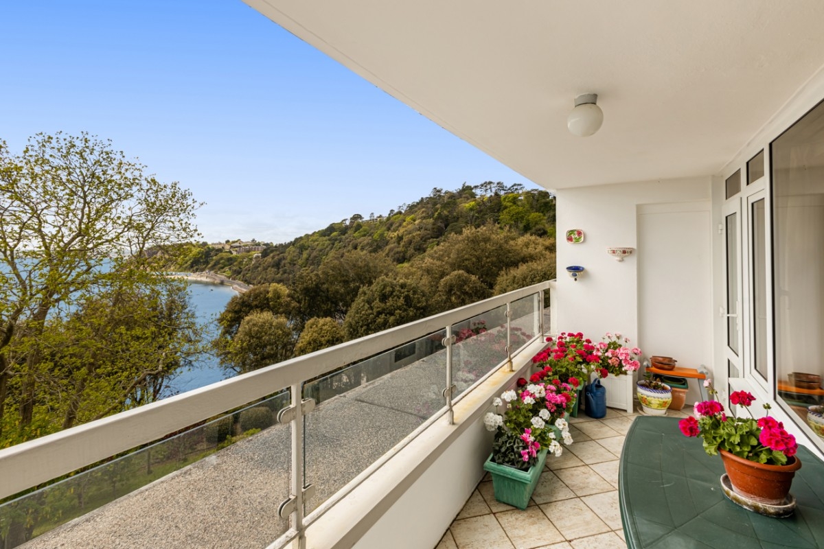 Kilmorie Ilsham Marine Drive Property for Sale in Torquay John Couch